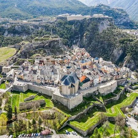 Отель Serre Chevalier